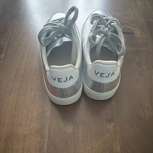 Veja Women's Silver and White Sneakers - Picture 2 of 4